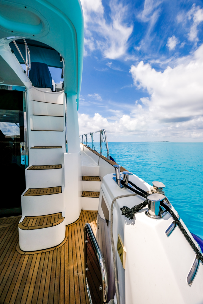 SFF Azimut Sirru Fen Fushi Azimut Yacht (15)