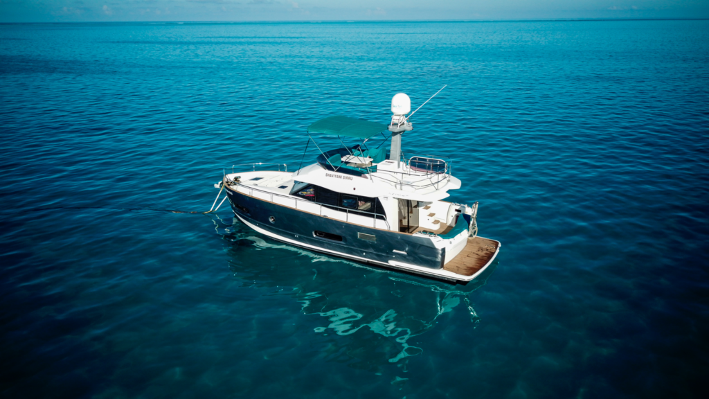 SFF Azimut Sirru Fen Fushi Azimut Yacht (3)